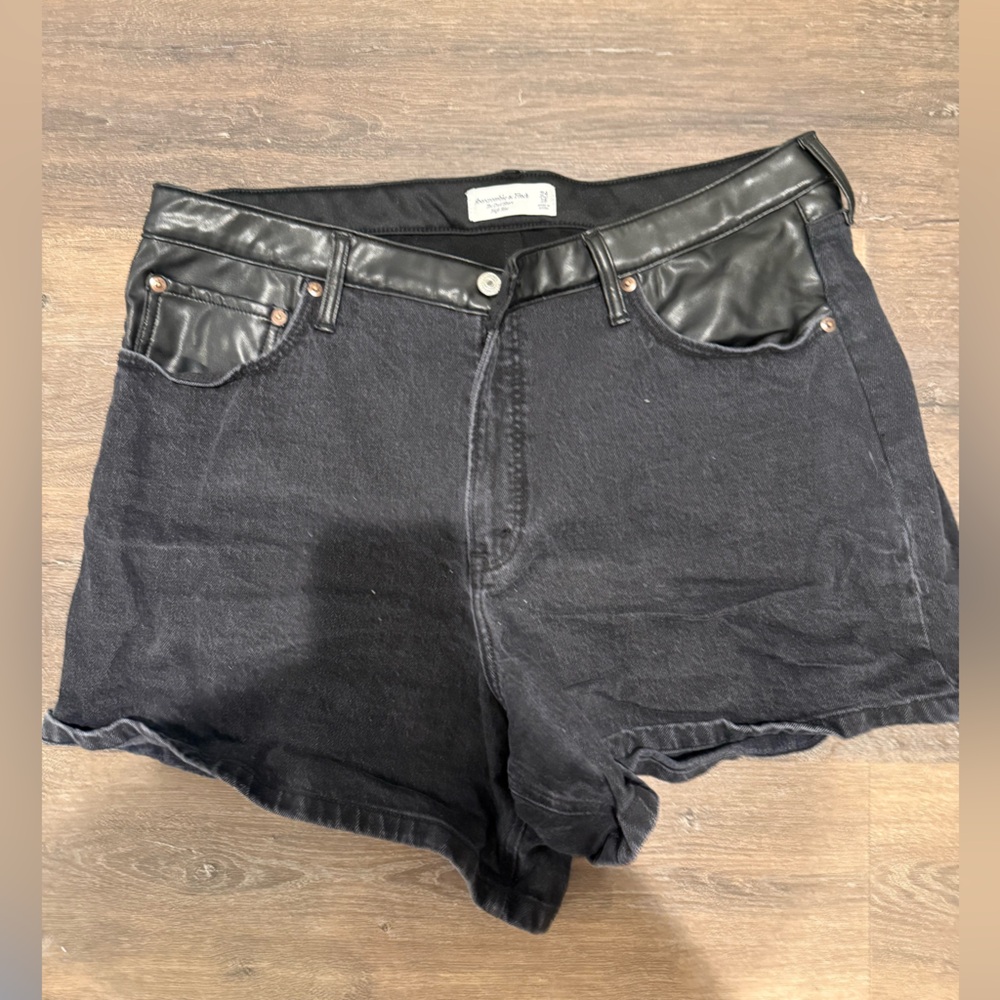 Abercrombie & Fitch Curve Love Black Denim Shorts w/ Faux Leather Trim